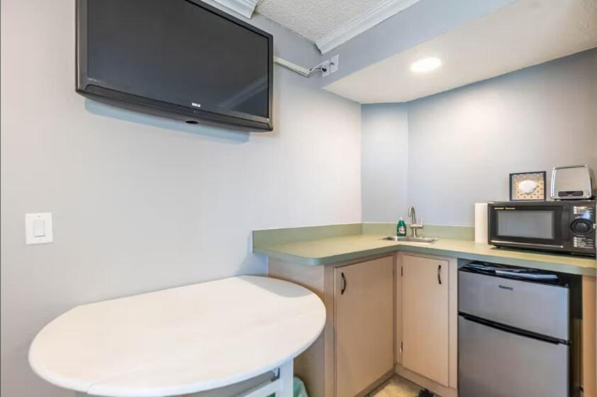 Ocean View Condo - Steps To Beach - Ace Location شاطئ كليرووتر المظهر الخارجي الصورة